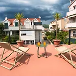 Retreat 特罗吉尔