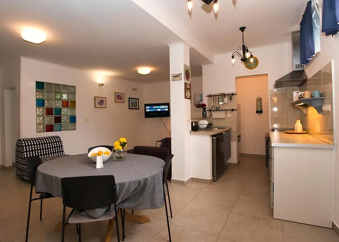 بيت للعطل Retreat