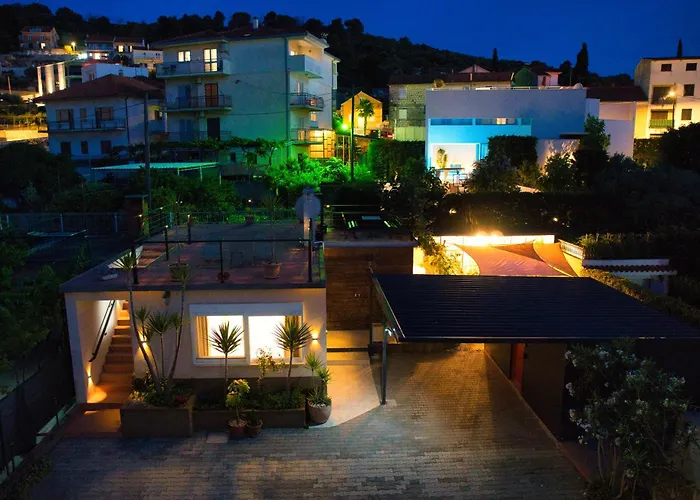 بيت للعطل Retreat تروغير