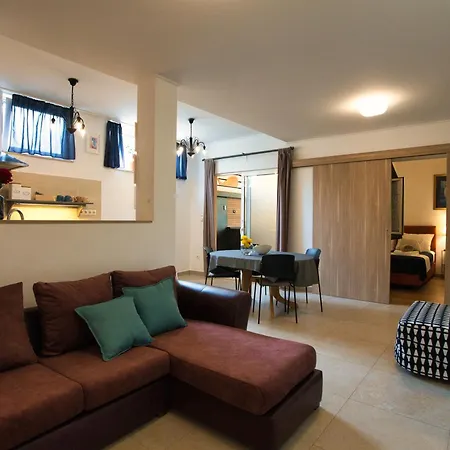 Retreat تروغير